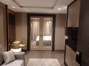 Luxury condo, Chaing Mai Night Bazaar