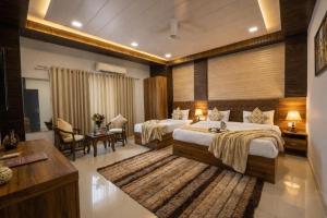 E-Ballemount Palace Hotel Near Delhi Airport Free Airport -Pick up & Drop