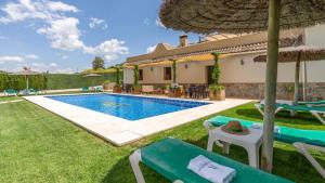 Casitas Cueva del Gato Benaoján by Ruralidays