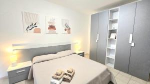 Open space centrale con parcheggio privato coperto img1