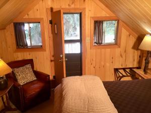 Hummingbird Cabin at O-Bar-O