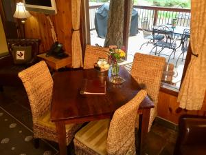 Hummingbird Cabin at O-Bar-O