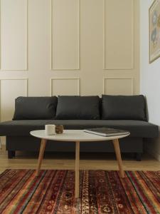 DOWNTOWN Tineretului Central Oasis --NEW Building-- 1min Metro Station ---Self Check-in---