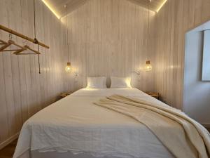 Grão de Areia - Mosteiros -