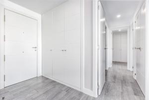 ViVi Homes - Luxor Gym, Pool, Terrace & Beach