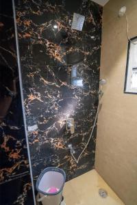 Simply yours I 3BHK by Homeyhuts 4F I Near beach