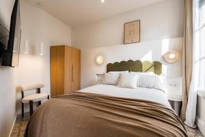 Bright apartment with balcony in Sagrada Familia