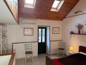 Stay At Brunos - Studio apartment between Marjan and Riva