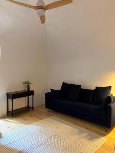 Citronnaise Menton Old Town