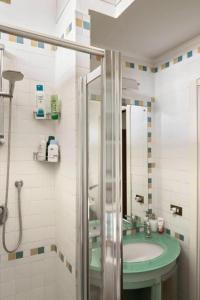 La tana del Leone in centro a Milano