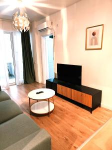 Central Residence Apartment 925