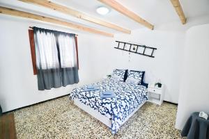 Casa Rustica apartment with large terrace and sea view