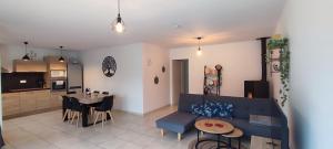 la villa aux quatre vents en Provence avec Piscine proche dAvignon