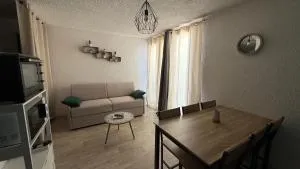 Studio 4 à 5 personnes Saint Jean Montclar