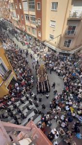 Colorful Design Loft 3 Br Walk to Everything