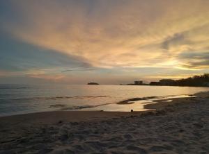 BayuOmbakSerenity Sunset Seaview 2R1B 6pax