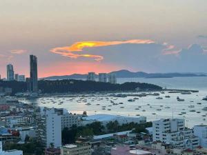 The Base Condo by 888