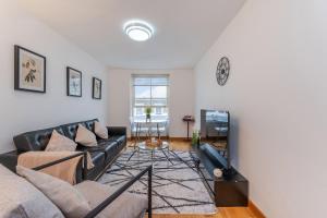 Kensington & Chelsea 2BR Flat in Central London