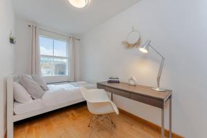 Kensington & Chelsea 2BR Flat in Central London