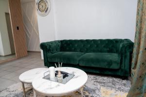 22 On End luxurious & modern yet private escape