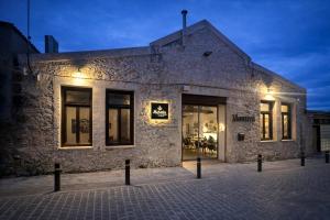 Endless blue suites 3