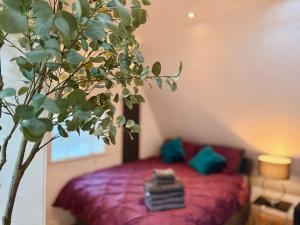 Modern Spacious Premium Studio 5min from Elizabeth Line