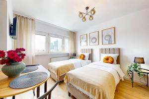 Honey Studio Deluxe City Center Chmielna