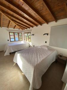 Habitación con baño privado en casa de campo ubicada en Santa Elena