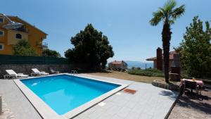 Apartman Max 3 by Villas Guide