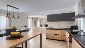 Modern villa Oliveti with pool and grill in Porec