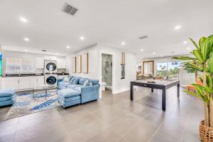 Loggerhead 201, Spectacular Balcony Oceanview Heated Pool