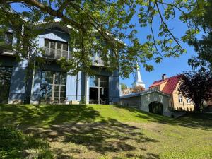 Lossipark Guest Apartments - Premium units in heart of Old Town, vis-à-vis Bishops Castle