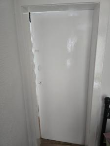 Mary Haus in Biebertal-Bieber, mit 2 Apartament und 4 Zimmer, 1 fur 2 und eine fur 6, In Nahe Gießen und Wetzlar mit WLAN, Parkplatz, 2 Badezimmer