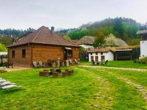 Mátrai pincés udvar