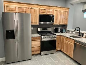 New Modern Townhouse by Bowdoin College & DT Unit 2