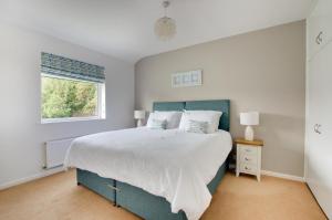 3 Bed in Woodbridge oc-30mor