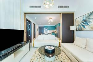 PVH - Opalz by Danube - Classy 1BR With Private Pool