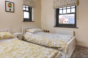 4 Bed in Mundesley oc-1983