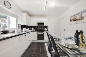 3 Bed in Borth-y-Gest oc-wag717