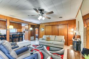 2 Mi to MSU Campus! Family Abode with Spacious Yard