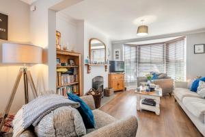 3 Bed in Wrentham oc-15mill