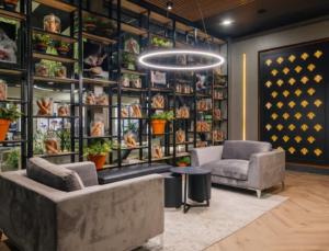 HOM I Nunoa en calle Seminario Metro Irarrazaval