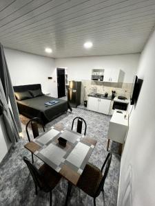 Departamento sobre Av San Jose 3