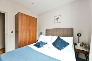 Elegant Flats in Prime Notting Hill Near Hyde Park