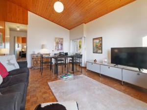 Apartment Belmont Est 80 by Interhome