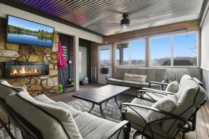 Lakefront Home w Private Dock, Slip, Kayaks & Paddleboards at the 7mm