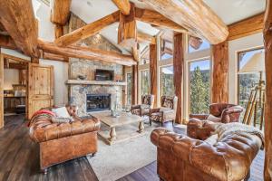 Experience luxury at Clowsgill Holme, a spacious 5-bedroom retreat in Breckenridge!