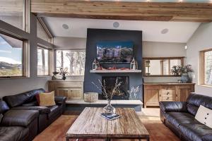 Experience luxury in this 4-bedroom Cloud Cabin in Breckenridge!