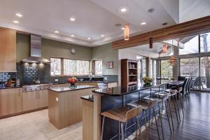 Experience luxury in this 4-bedroom Cloud Cabin in Breckenridge!