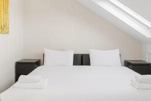 Shepherd Bush 4BR Flat Sleeps 8 Near Westfield